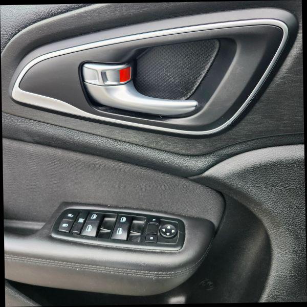 2015 Chrysler 200 LX