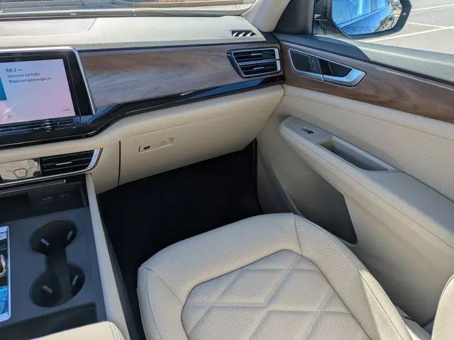 2026 Volkswagen Atlas SE