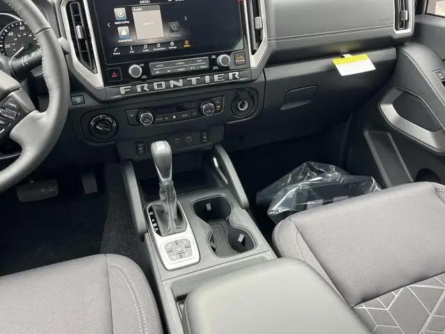 2026 Nissan Frontier Crew Cab SV 4x4