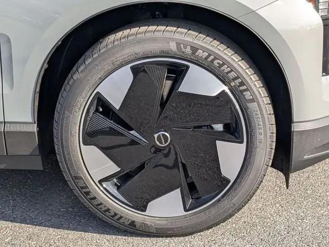 2026 Volvo EX30 Plus Twin Motor Performance, Fully electric