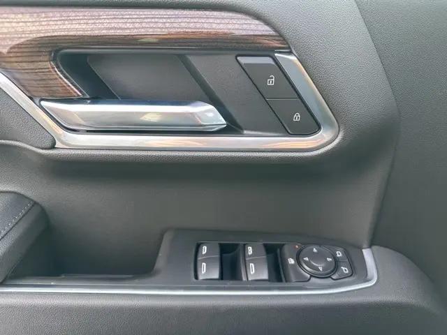 2026 Chevrolet Silverado 1500 4WD Double Cab Standard Bed LT with 2FT