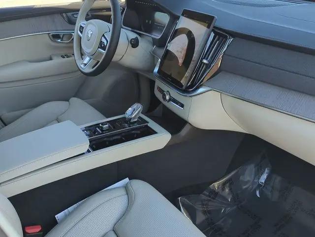2026 Volvo XC90 Ultra, B6 AWD Gas (mild hybrid), Gasoline, Bright, 7 Seats