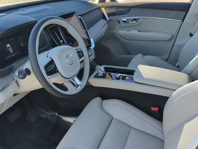 2026 Volvo XC90 Ultra, B6 AWD Gas (mild hybrid), Gasoline, Bright, 7 Seats