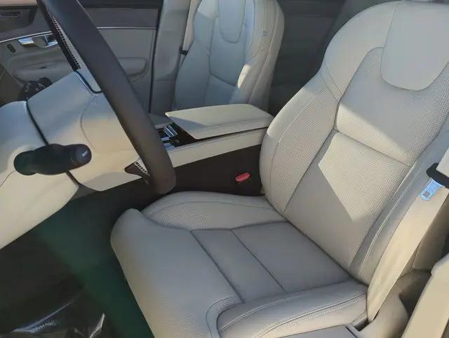 2026 Volvo XC90 Ultra, B6 AWD Gas (mild hybrid), Gasoline, Bright, 7 Seats