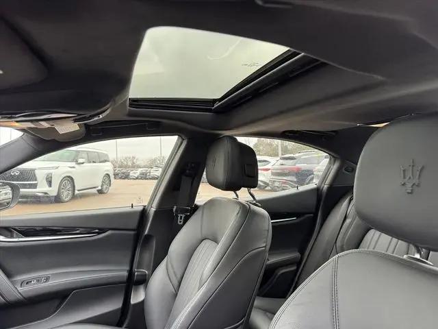 2023 Maserati Ghibli Modena Q4