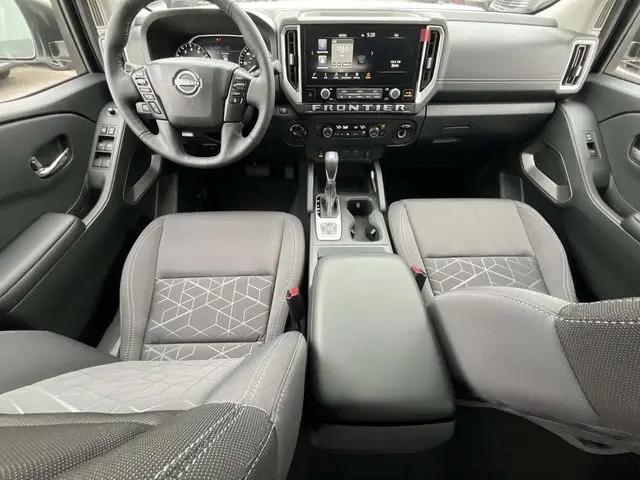 2026 Nissan Frontier Crew Cab SV 4x4