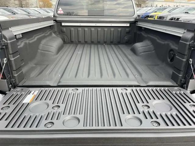 2026 Nissan Frontier Crew Cab Long Bed SV 4x2