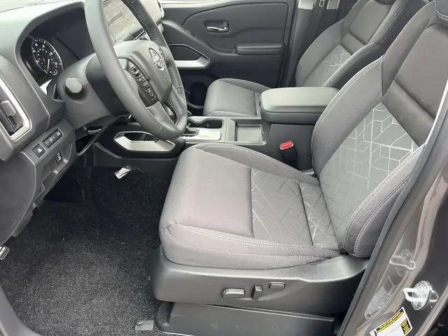 2026 Nissan Frontier Crew Cab Long Bed SV 4x2