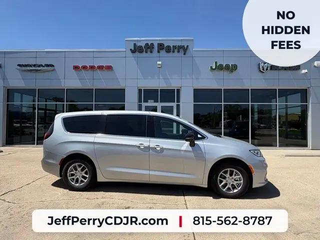2026 Chrysler Pacifica Select for sale in Rochelle, IL