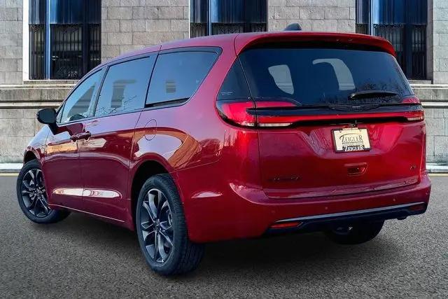 2026 Chrysler Pacifica Select AWD