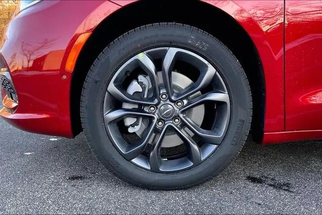 2026 Chrysler Pacifica Select AWD