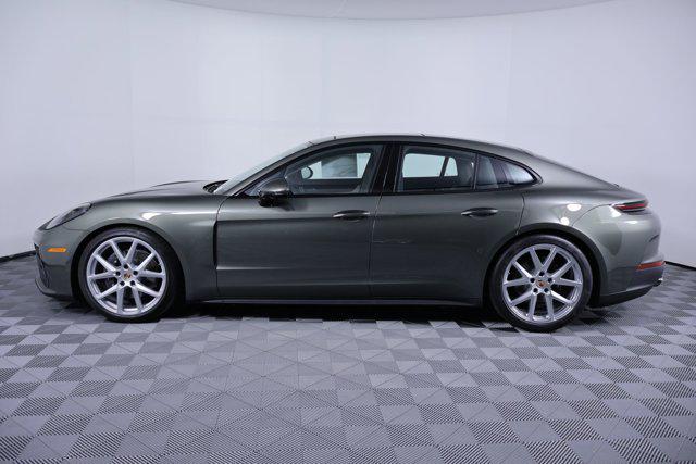 2026 Porsche Panamera 4
