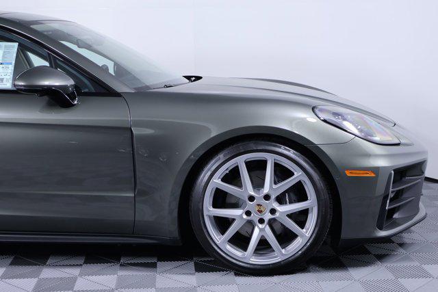 2026 Porsche Panamera 4