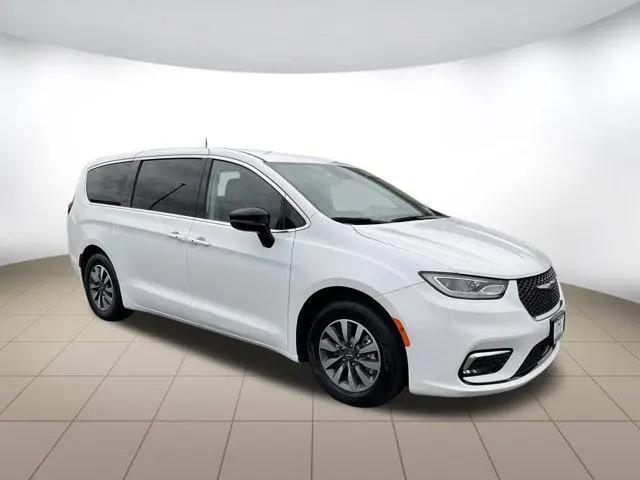 2024 Chrysler Pacifica Hybrid Select for sale in Burlington, WA