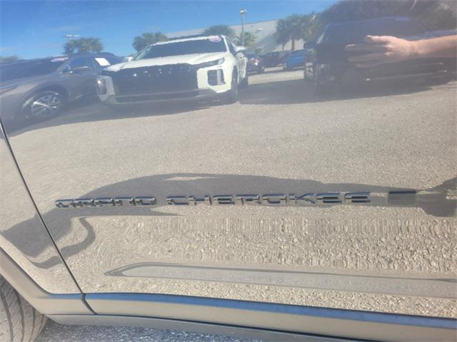 2024 Jeep Grand Cherokee L Altitude X 4x2 2024 Jeep Grand Cherokee L Altitude X 4x2