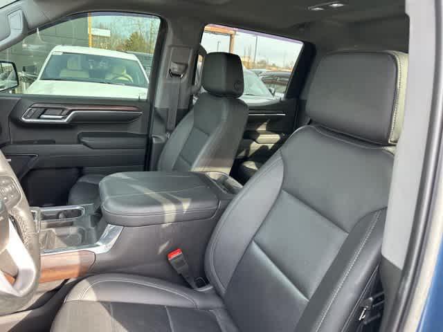 2024 GMC Sierra 1500 4WD Crew Cab Short Box SLT 2024 GMC Sierra 1500 4WD Crew Cab Short Box SLT