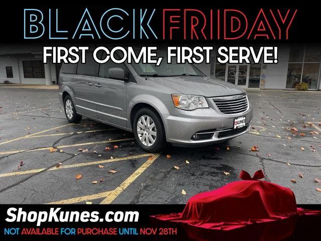 2016 Chrysler Town and Country Touring