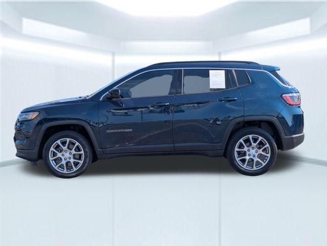 2024 Jeep Compass Latitude Lux FWD 2024 Jeep Compass Latitude Lux FWD