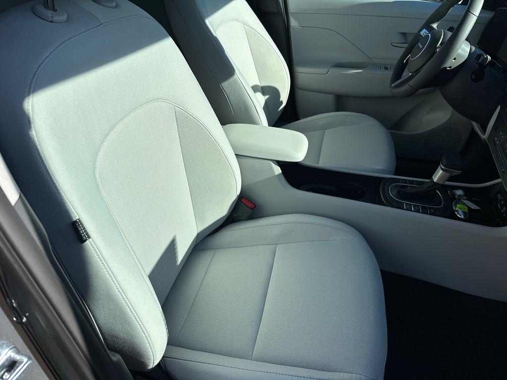 New 2026 Gray Pearl HYUNDAI SEL Sport FWD image 14