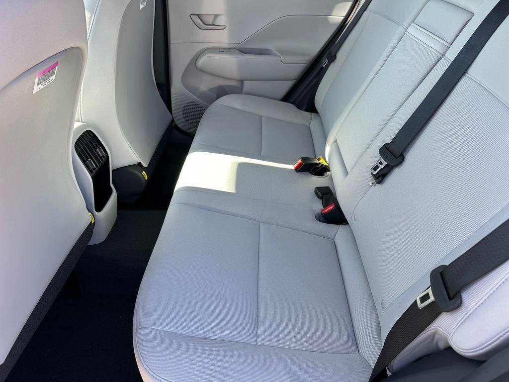 New 2026 Gray Pearl HYUNDAI SEL Sport FWD image 21