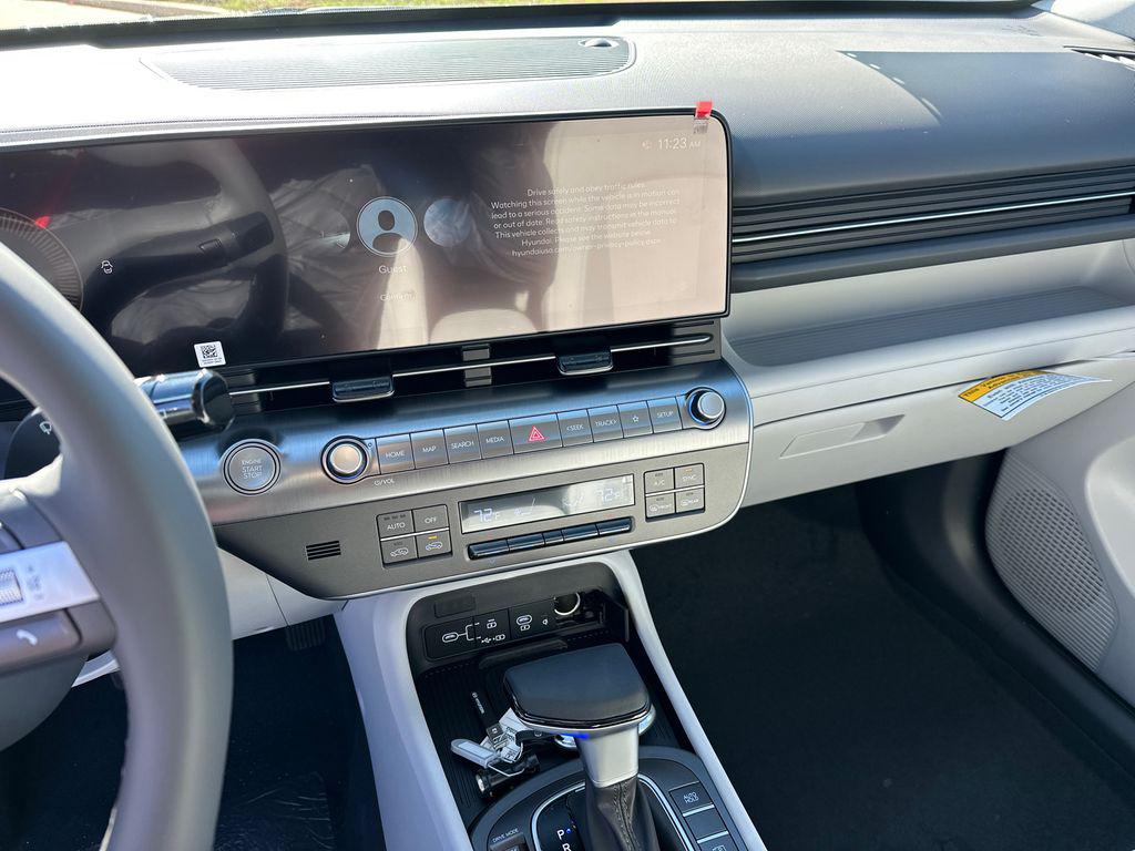 New 2026 Gray Pearl HYUNDAI SEL Sport FWD image 28