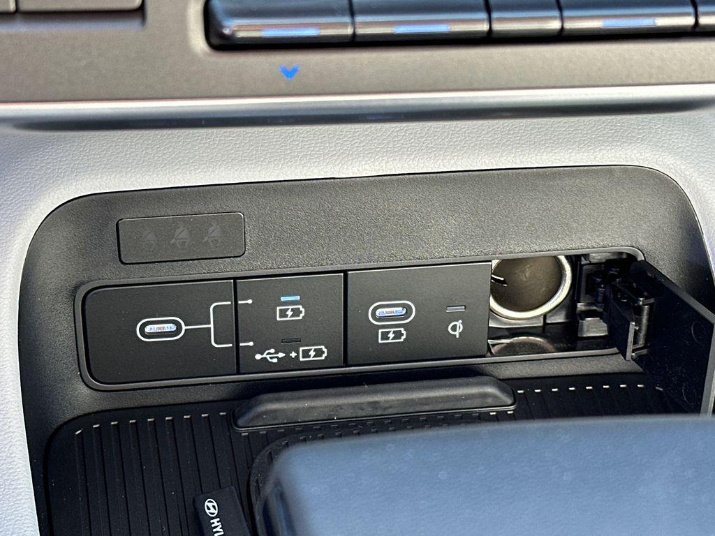 New 2026 Gray Pearl HYUNDAI SEL Sport FWD image 32