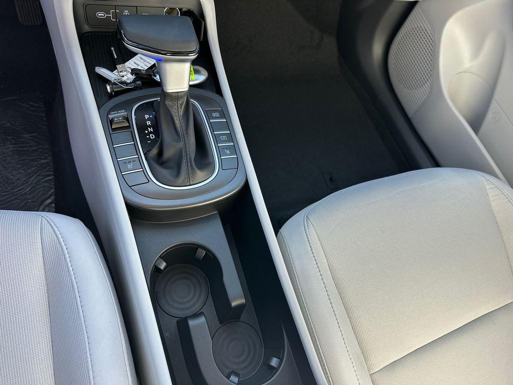 New 2026 Gray Pearl HYUNDAI SEL Sport FWD image 33