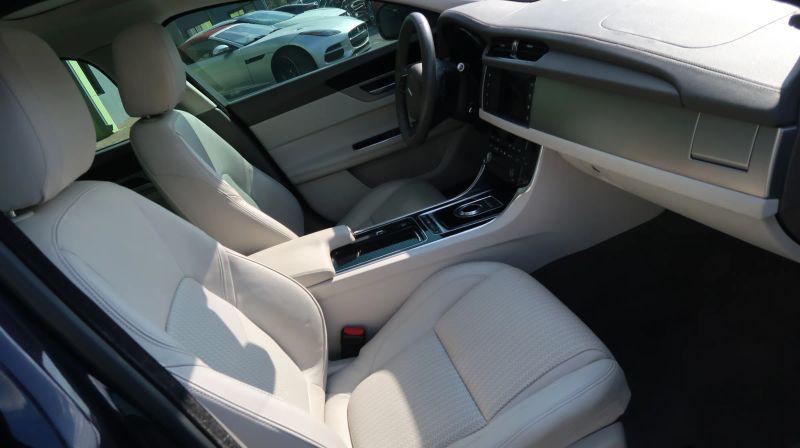 2017 Jaguar XF 35t Prestige