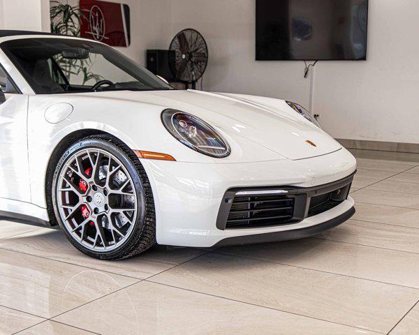 2022 Porsche 911 Carrera 4S Cabriolet