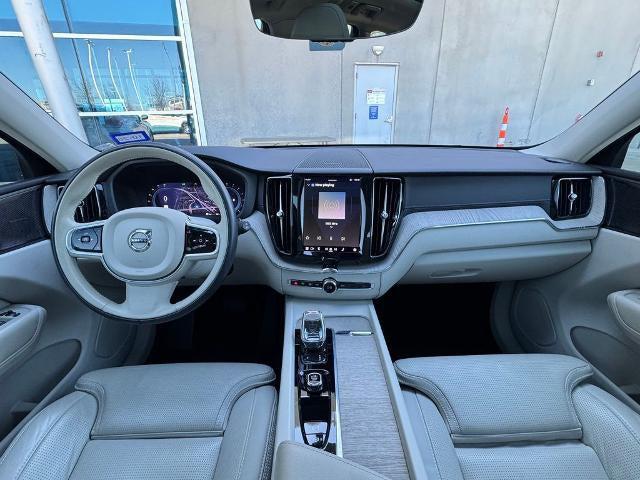 2022 Volvo XC60 B5 Inscription