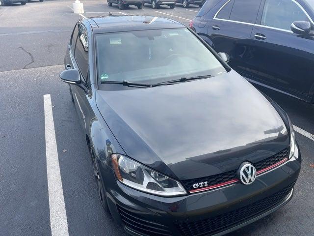 2015 Volkswagen Golf GTI 2.0T SE 2-Door 2015 Volkswagen Golf GTI 2.0T SE 2-Door