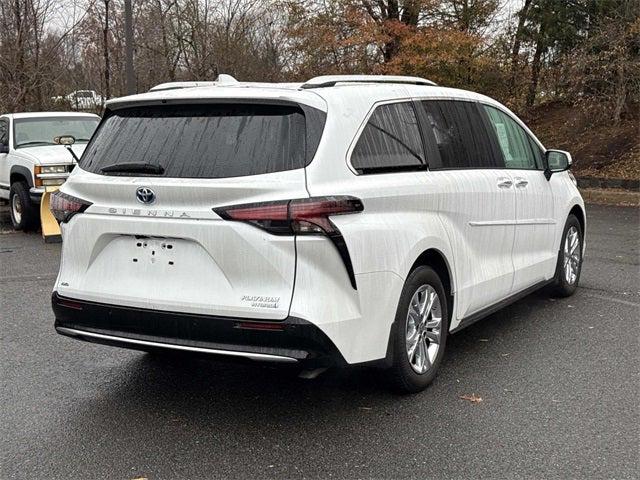2023 Toyota Sienna Platinum
