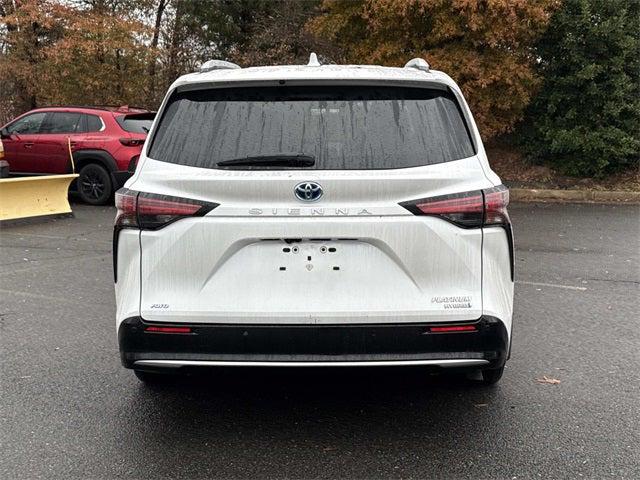 2023 Toyota Sienna Platinum