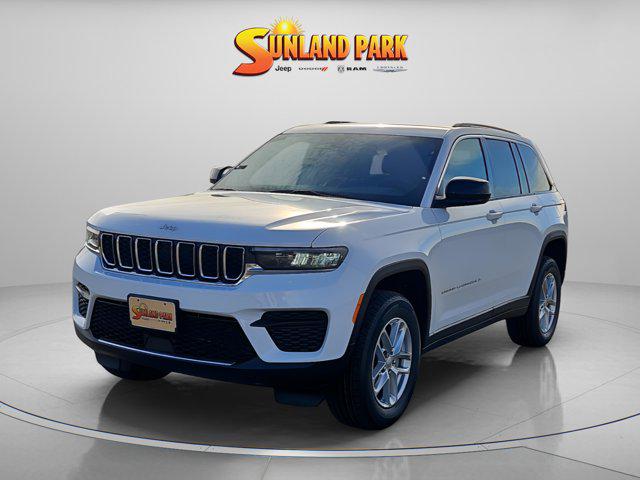 2025 Jeep Grand Cherokee Laredo 4x2