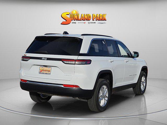2025 Jeep Grand Cherokee Laredo 4x2