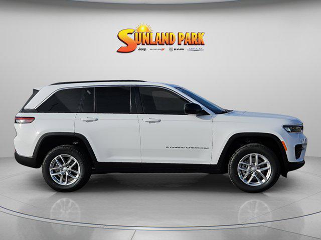 2025 Jeep Grand Cherokee Laredo 4x2
