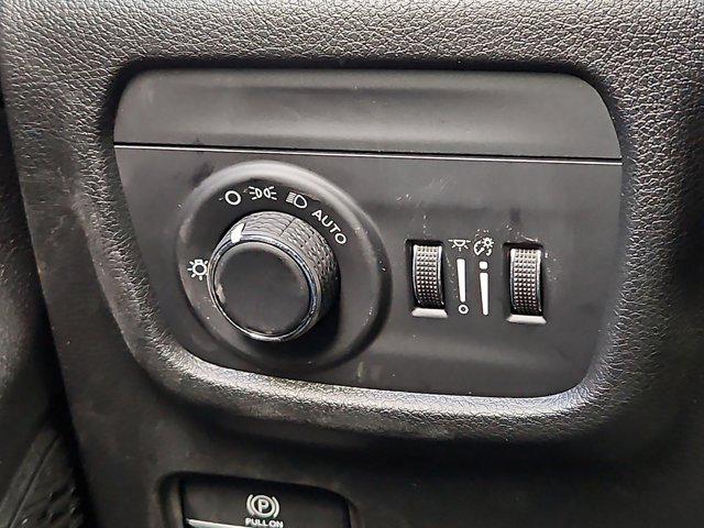 2025 Jeep Grand Cherokee Laredo 4x2