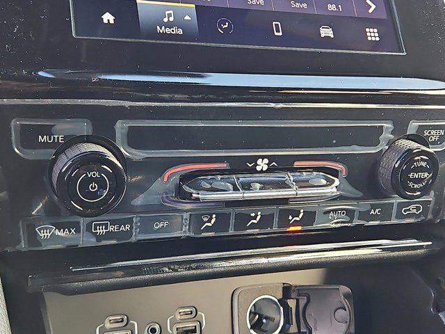 2025 Jeep Grand Cherokee Laredo 4x2