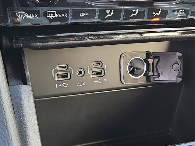 2025 Jeep Grand Cherokee Laredo 4x2