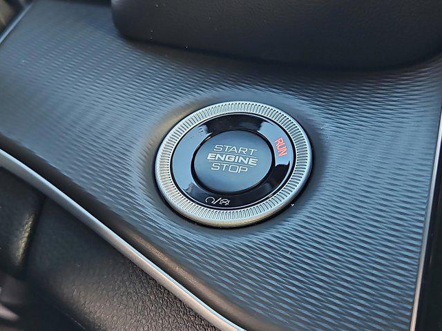 2025 Jeep Grand Cherokee Laredo 4x2