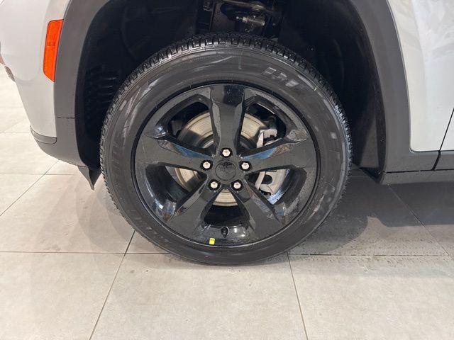 2025 Jeep Grand Cherokee L Altitude X 4x4