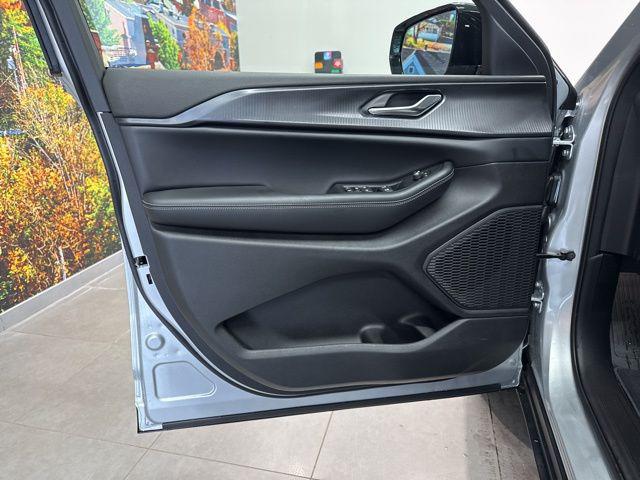 2025 Jeep Grand Cherokee L Altitude X 4x4
