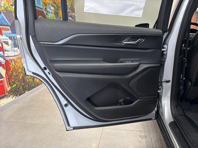 2025 Jeep Grand Cherokee L Altitude X 4x4