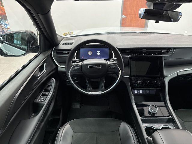 2025 Jeep Grand Cherokee L Altitude X 4x4