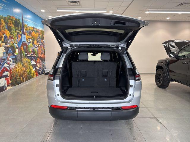 2025 Jeep Grand Cherokee L Altitude X 4x4