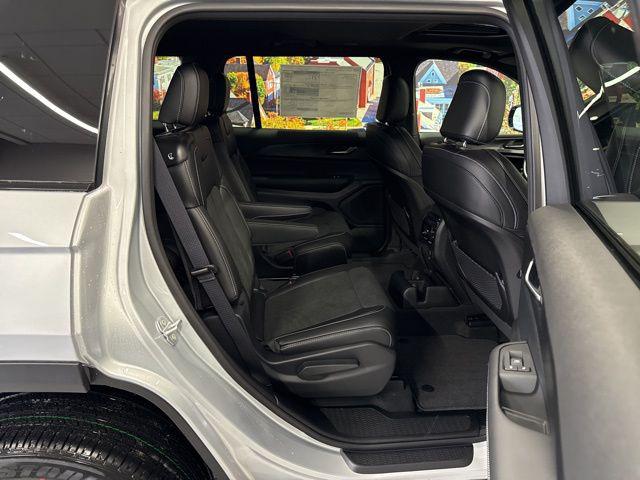 2025 Jeep Grand Cherokee L Altitude X 4x4