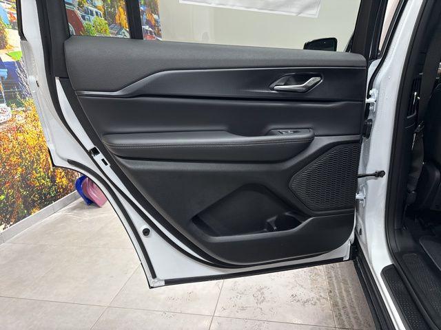2025 Jeep Grand Cherokee L Altitude X 4x4