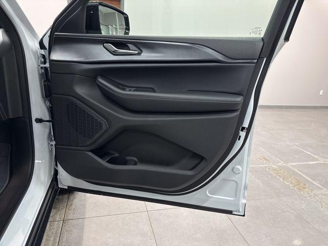 2025 Jeep Grand Cherokee L Altitude X 4x4