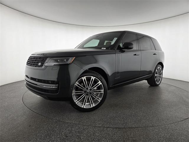2025 Land Rover Range Rover SE's photo