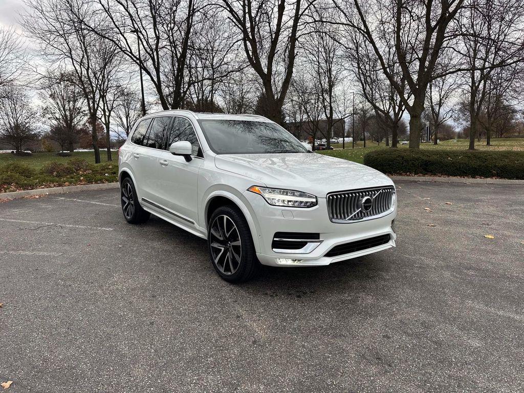 /2023 Volvo XC90